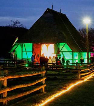Wintersonnenwerke Illumination Bauernhaus