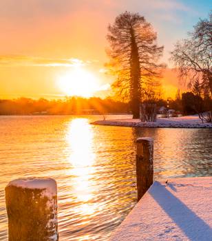 Schloss Schwerin Sonnenaufgang Winter Schnee (c) Timm Allrich