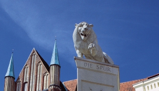 Loewenstatue (C) Marieke Sobiech