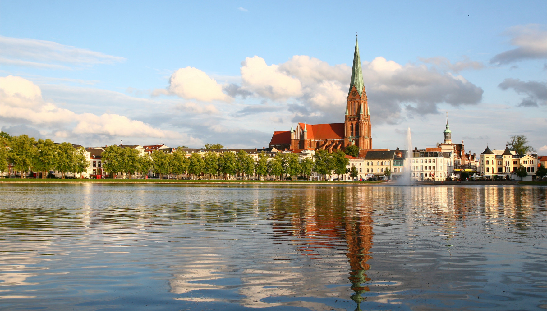 Dom, Pfaffenteich, Altstadt